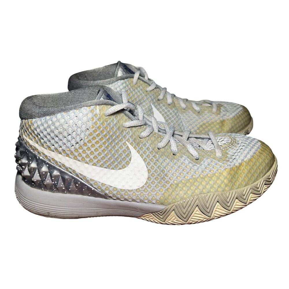 Nike Sneakers Kyrie Irving 1 Wolf Grey Pure Platinum Nike Women's 6 4.5 Youth